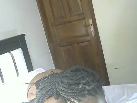 Snapshot of thickpetite chatting on 07.06.26 thickpetite online show from 07.06.26