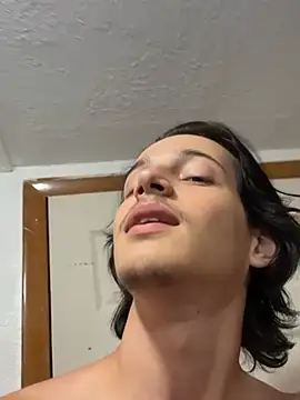 Manyggg online show from 07.04.26