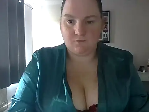 Snapshot of LumaBelleX chatting on 07.23.26 LumaBelleX online show from 07.23.26