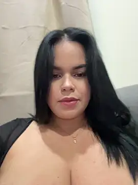 Snapshot of AliceStarshine chatting on 06.18.26 AliceStarshine online show from 06.18.26