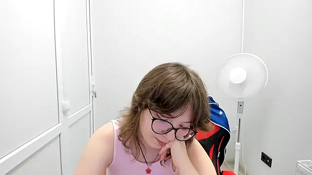 Snapshot of HachiYume chatting on 07.14.26 HachiYume online show from 07.14.26