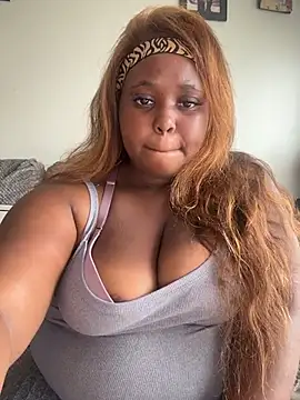 CurvySirenn online show from 07.16.26