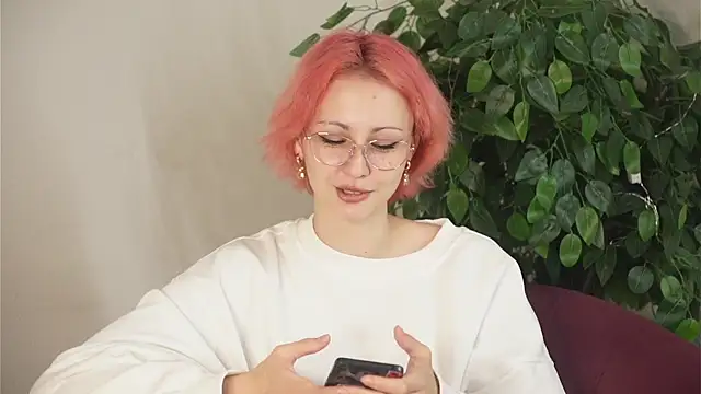 Snapshot of ErmelindaRottner chatting on 07.08.26 ErmelindaRottner online show from 07.08.26