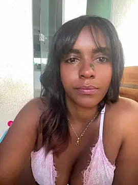 Snapshot of Emilly_Mayfair chatting on 06.30.26 Emilly Mayfair online show from 06.30.26