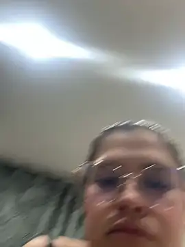 Snapshot of zakura-yun chatting on 07.18.26 zakura-yun online show from 07.18.26