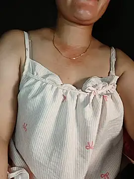 Nganquynh 2k2 online show from 07.14.26