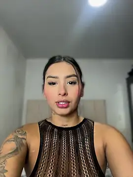 Snapshot of MiaaRoss chatting on 07.17.26 MiaaRoss online show from 07.17.26