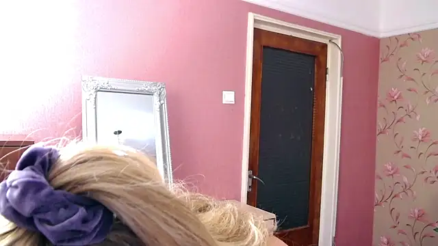 Snapshot of MatureMariah chatting on 01.12.25 MatureMariah online show from 01.12.25