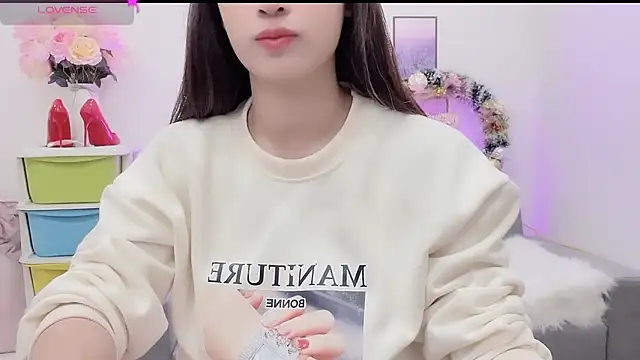 Katy Bae online show from 12.17.24