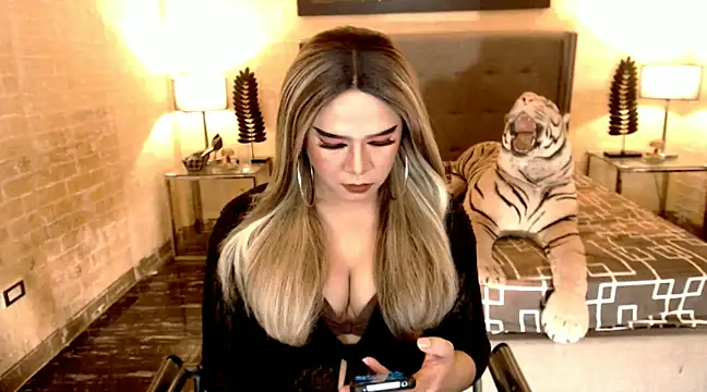 BigCumHuntersxx online show from 02.01.25