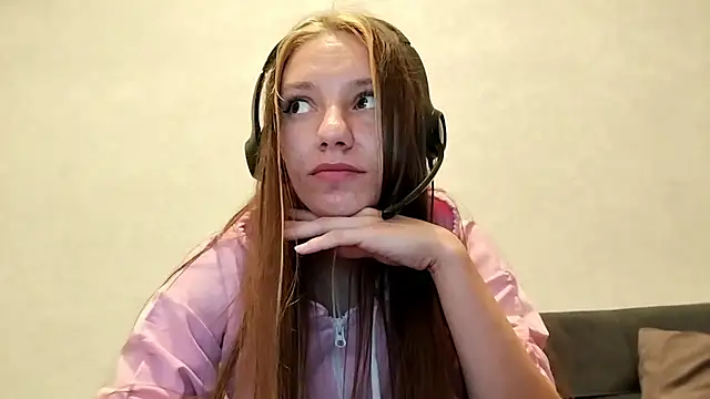 Snapshot of BethannStonefield chatting on 07.30.26 BethannStonefield online show from 07.30.26