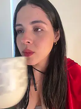 IvyValentine online show from 10.25.25