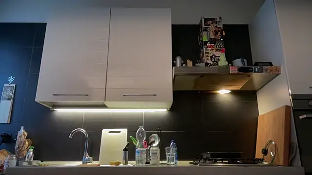 theitalianbear online show from 12.14.24