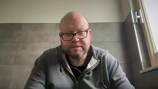 theitalianbear online show from 11.04.25