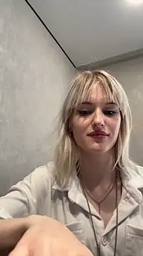 LezzyCrown online show from 07.31.26