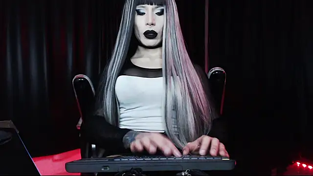 april simons2 online show from 10.12.25