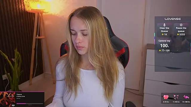 DanikaDillan online show from 03.23.26