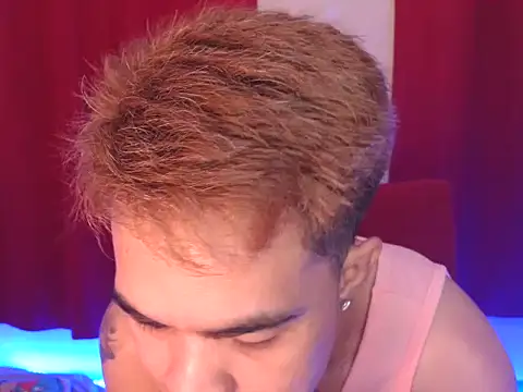 Snapshot of mike_jm chatting on 10.29.25 mike jm online show from 10.29.25