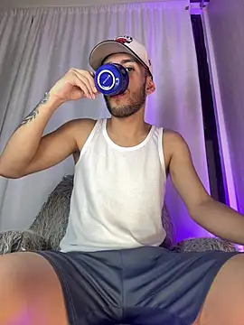 Angel Boos online show from 08.06.26