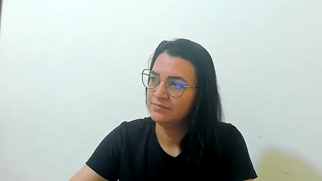 Snapshot of MARILYN_GARCIA chatting on 11.20.25 MARILYN GARCIA online show from 11.20.25