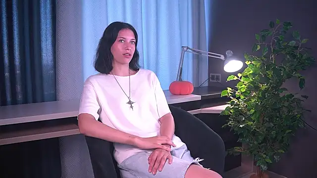 Snapshot of JolynnPanos chatting on 08.08.26 JolynnPanos online show from 08.08.26