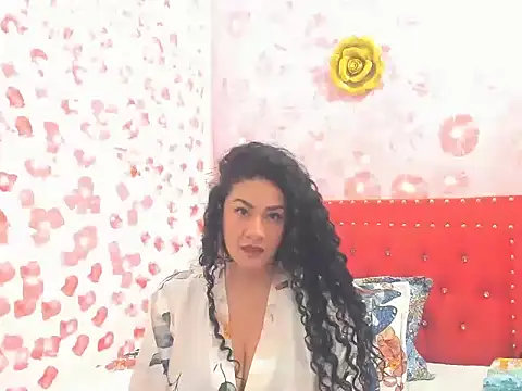 DolceIncanto online show from 08.06.26