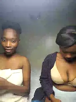 Snapshot of Duo_Desires chatting on 08.07.26 Duo Desires online show from 08.07.26
