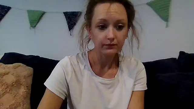 Snapshot of sensins_ chatting on 08.06.26 sensins online show from 08.06.26