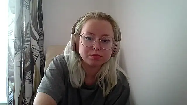 Snapshot of MaddieTeen chatting on 08.07.26 MaddieTeen online show from 08.07.26