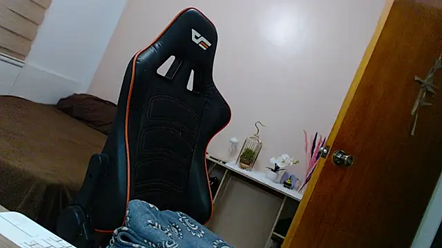 Snapshot of ava_sheeks chatting on 01.22.25 ava sheeks online show from 01.22.25