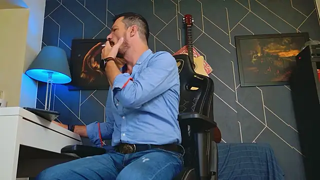 ChrisKox online show from 10.13.25