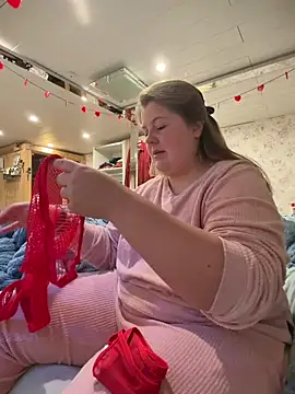 BootyLola online show from 02.04.26