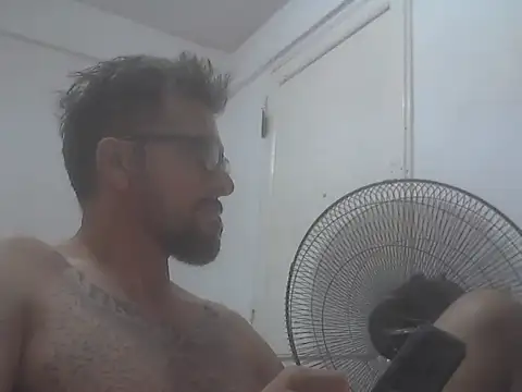 Snapshot of el_principe_hot chatting on 11.04.25 el principe hot online show from 11.04.25