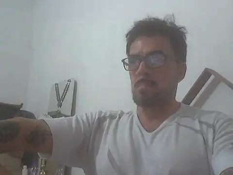 Snapshot of el_principe_hot chatting on 11.21.25 el principe hot online show from 11.21.25