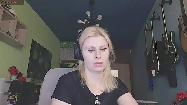 karmija online show from 02.18.25