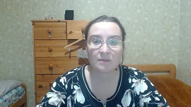 Snapshot of Smart_Rose chatting on 11.12.25 Smart Rose online show from 11.12.25