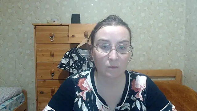 Snapshot of Smart_Rose chatting on 11.15.25 Smart Rose online show from 11.15.25