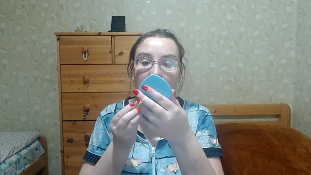 Snapshot of Smart_Rose chatting on 11.28.25 Smart Rose online show from 11.28.25