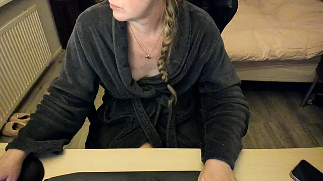 Snapshot of minoesje37 chatting on 02.03.25 minoesje37 online show from 02.03.25
