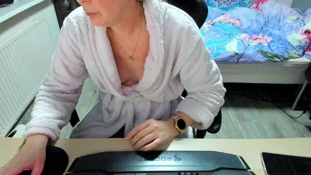 Snapshot of minoesje37 chatting on 03.03.25 minoesje37 online show from 03.03.25