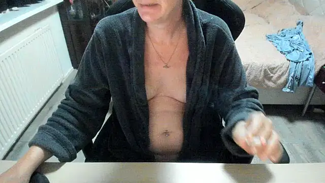 Snapshot of minoesje37 chatting on 11.01.25 minoesje37 online show from 11.01.25