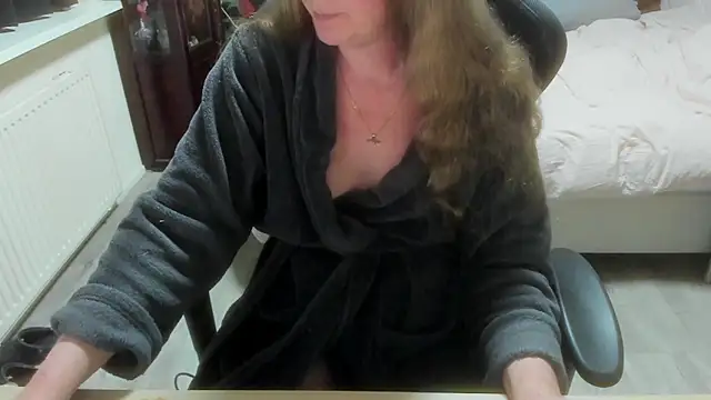 minoesje37 online show from 02.21.26