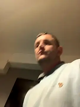 Eddieh2k7 online show from 11.27.25