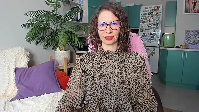 Snapshot of ChristinaGlory chatting on 05.31.26 ChristinaGlory online show from 05.31.26