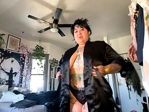 Snapshot of Sad1st1kSadie chatting on 11.23.25 Sad1st1kSadie online show from 11.23.25