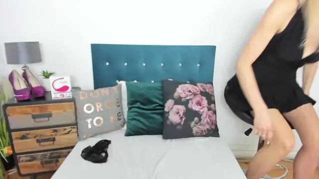 milfNikki online show from 03.02.25