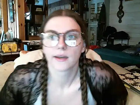 Snapshot of katie_kitten38 chatting on 01.07.26 katie kitten38 online show from 01.07.26