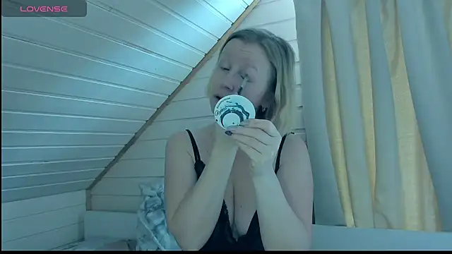 I AM MILF online show from 02.06.25