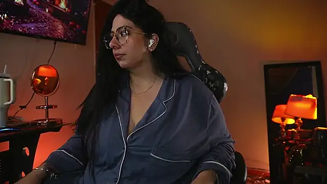 coraline latin online show from 10.12.25