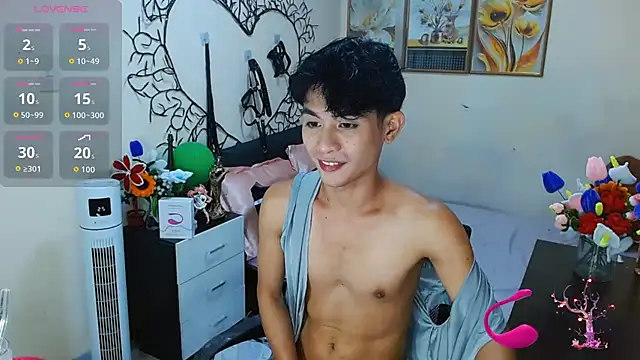 WildestTwink online show from 11.04.25